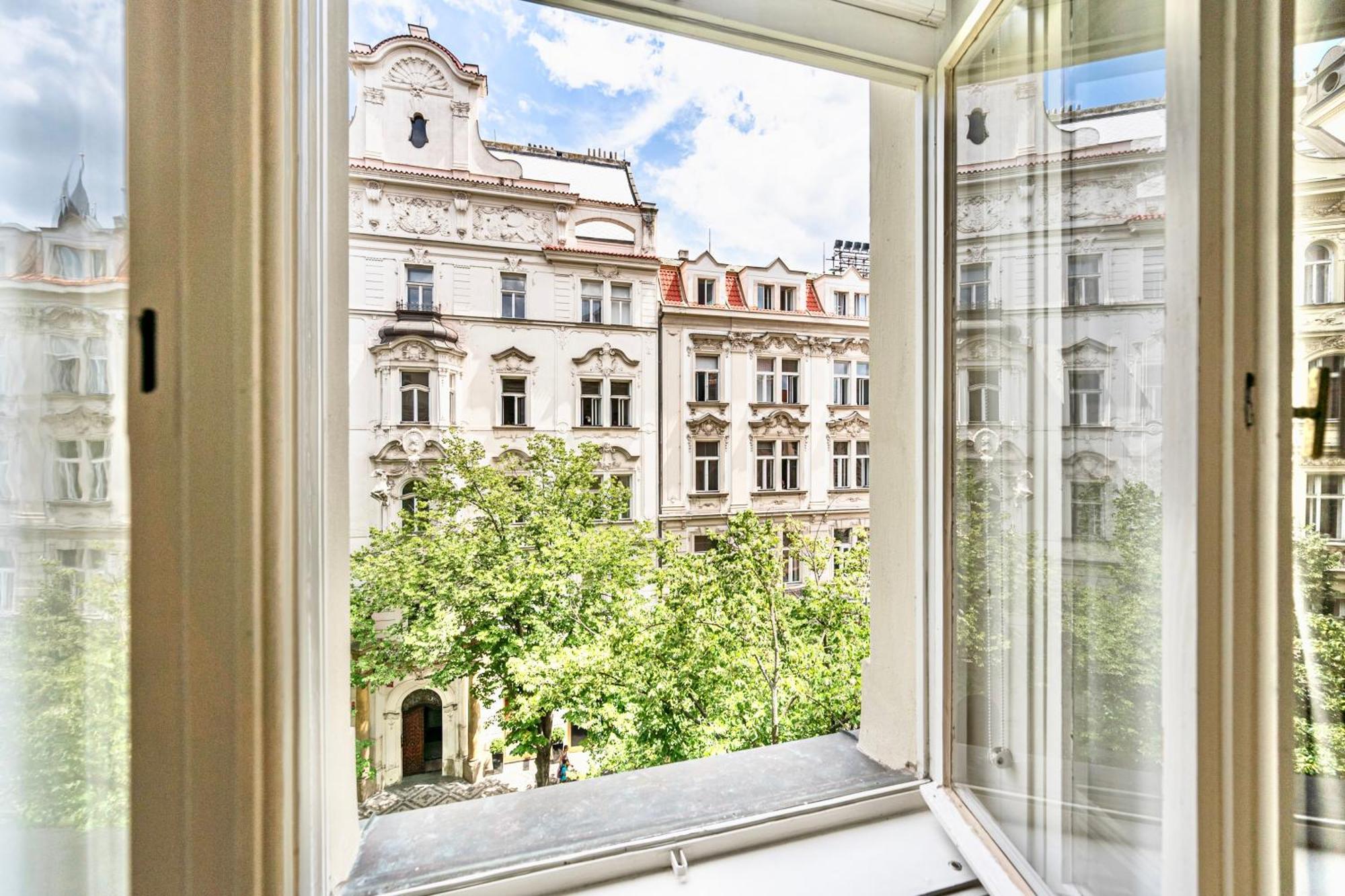 The Old Town Square & Parizska Apartments Prága Kültér fotó